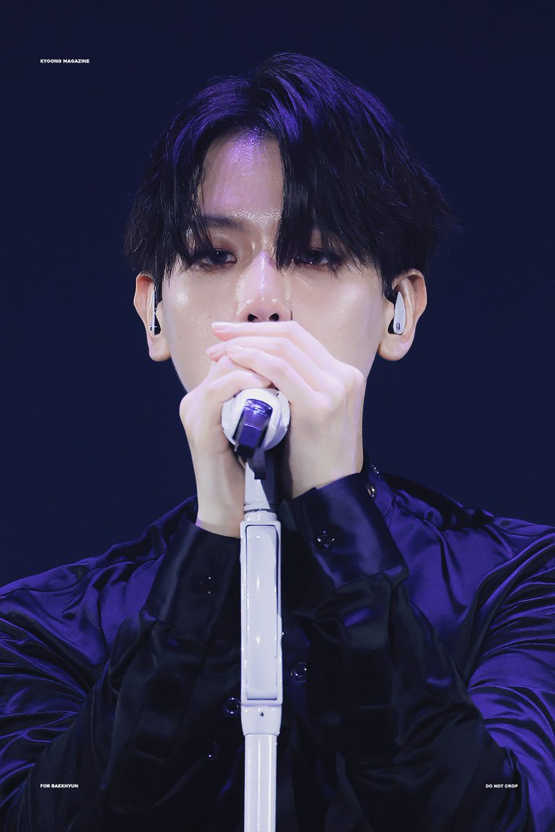 ㅋㅋ
아 정말
백현님은 사람들이 다 나만 봤으면 좋겠다. 싶은 날엔 겨울다크 입으라는거 뭔소린지 알겠음 예..진짜.. 이야.....