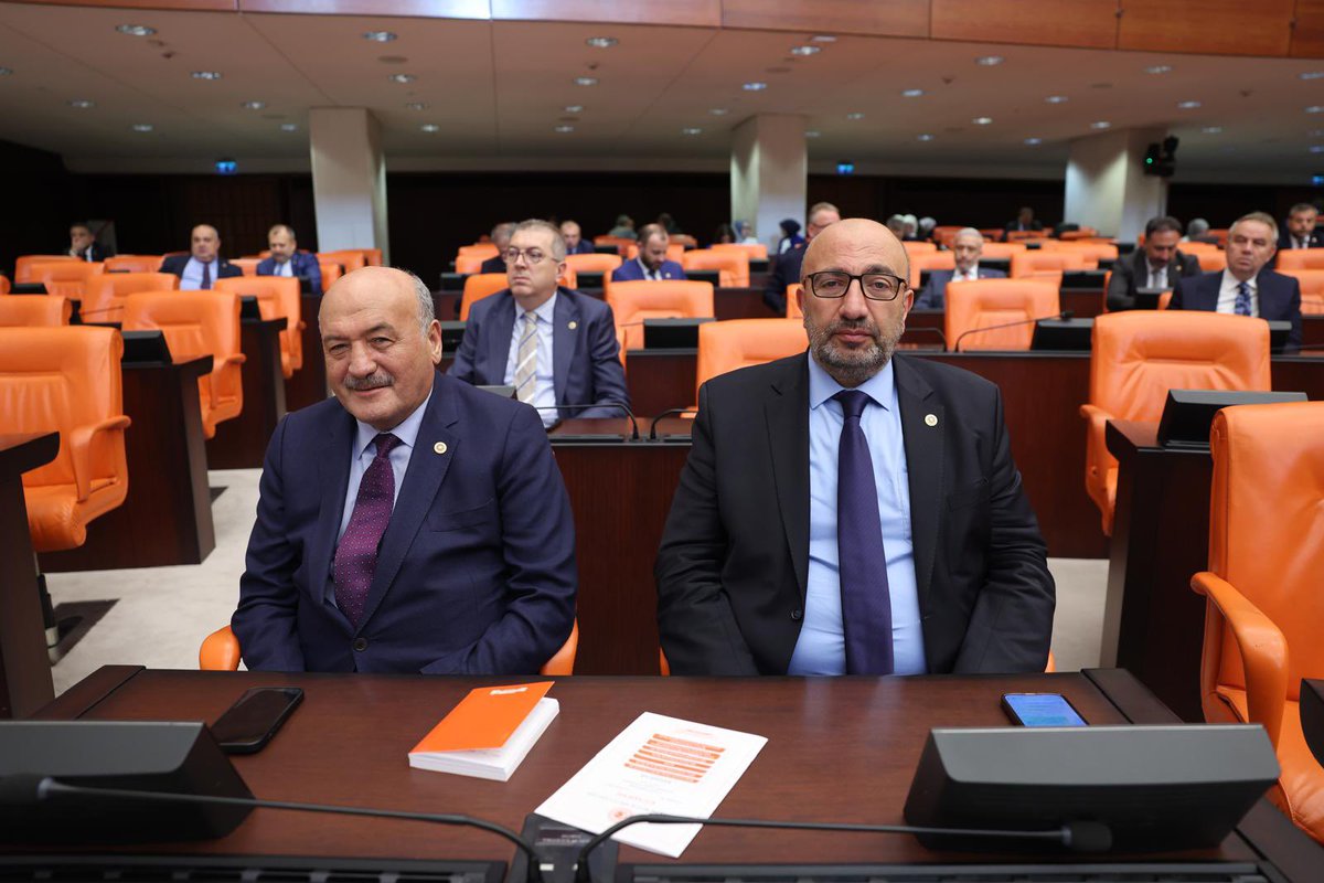Tbmm Genel Kurulunda; 

Sokaklarımızı güvenli hale getirmek için, Hayvanları Koruma Kanununda Değişiklikler Yapılmasına Dair Kanun Teklifi üzerinde görüşmelerimize geç saatlere kadar devam ettik.

Ülkemize ve Milletimize hayırlı olmasını diliyorum.