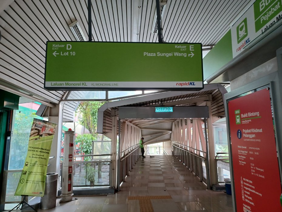 by_babykim's tweet photo. For those yg nanti nak gi Megastar arena.. 

Amik je mrt smp ke bukit bintang tu .. turun tu mmg terusss msuk ke SUNGEI WANG .. lalu je jambtan dia msuk sg wang mall tu.. dlm tu la megastar arena..

Zone A, B , C - LEVEL 1 
p1, p2, p3 - Level 2 

#THEBOYZinMY #Theboyzinkl https://t.co/lom932Akca