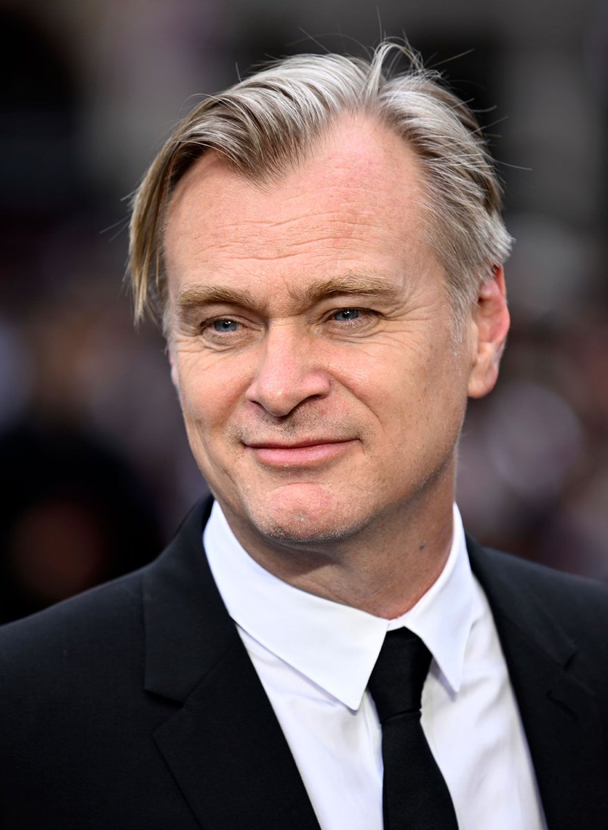 Christopher Nolan cumple 54 años. Unos lo aman, otros lo odian. Os guste o no, hacen falta más directores con personalidad y Nolan tiene de sobra.