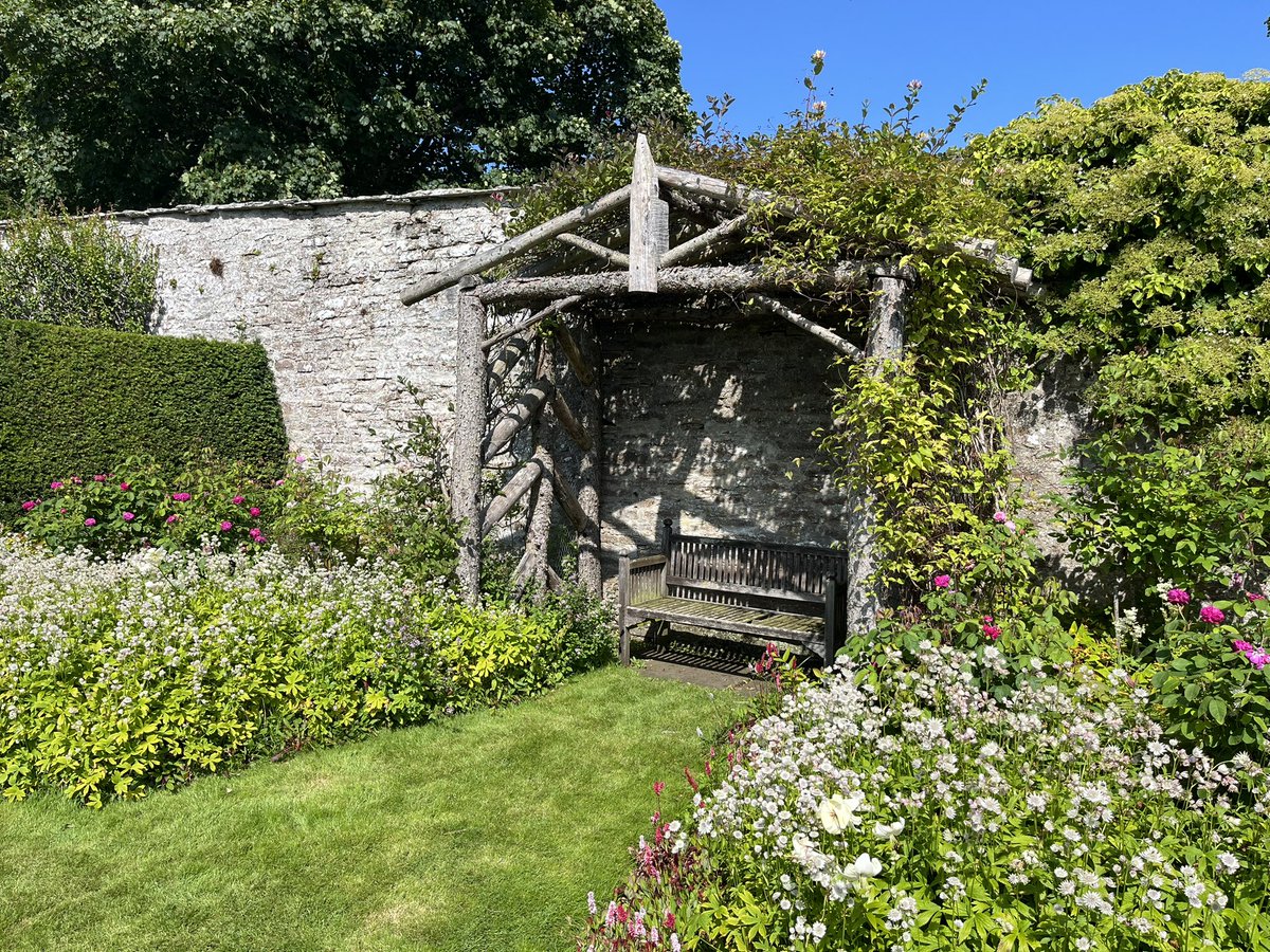 North Coast Explorer tweet media