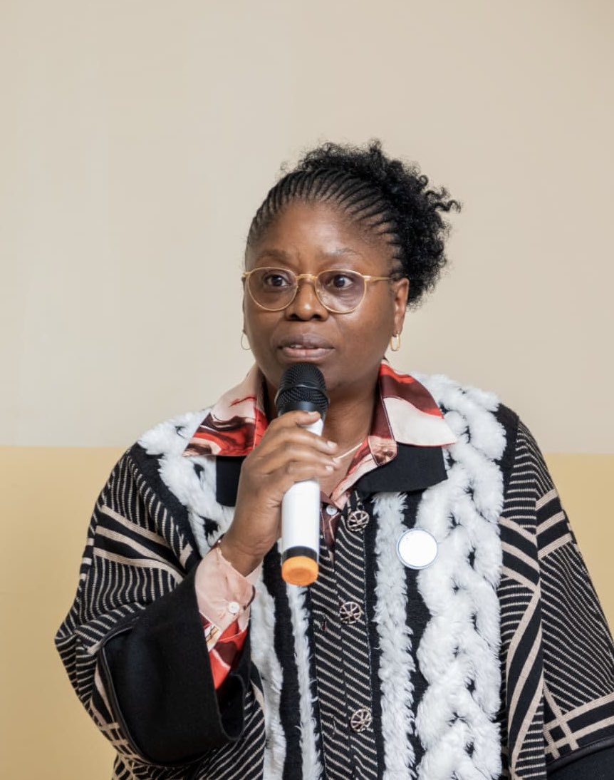 NELLYTSHELAMUT's tweet image. Autant la pluie n'arrose et ne fait fructifier que la graine préalablement jetée à terre ; autant les #opportunités ne profitent qu'à ceux qui sont déjà #préparés. 

Qu'attends-tu pour jeter ta #graine afin qu'elle soit arrosée par les prochaines pluies ? 

Que réalises-tu