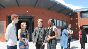 Connexions Sandwell (@connexion_jobs) on Twitter photo Are you looking to explore new career opportunities and develop key skills valued by employers? Come along to <a href="/halesowencoll/">Halesowen College</a> main campus from 19th – 23rd Aug, and join them for a week filled with informative workshops. Register here 👇halesowen.ac.uk/career-discove… Are you looking to explore new career opportunities and develop key skills valued by employers? Come along to <a href="/halesowencoll/">Halesowen College</a> main campus from 19th – 23rd Aug, and join them for a week filled with informative workshops. Register here 👇halesowen.ac.uk/career-discove…