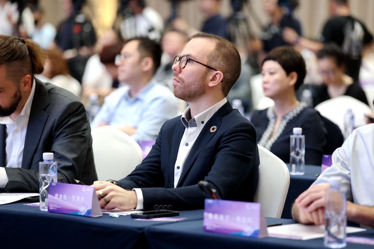 Lilac Creative Design Award tweet media