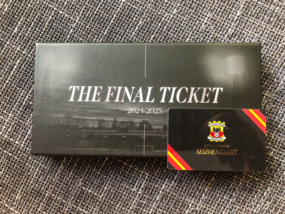 Tikoe_'s tweet photo. The Final Ticket is binnen @GAEagles ! Wat een chique pakket! ππ» #gae #thefinalticket https://t.co/hOtW1db8yb