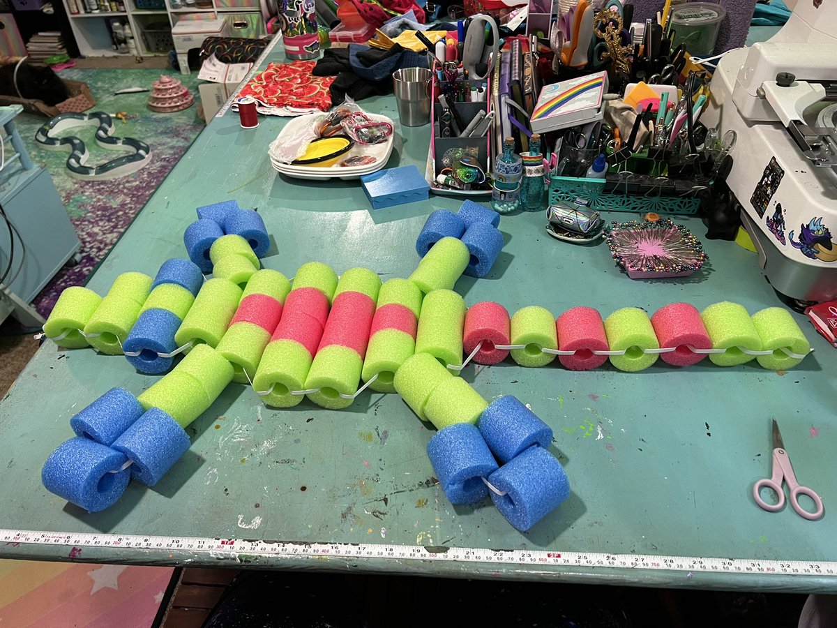 malytwotails's tweet photo. Made a pool noodle bead lizard for camp, it’s perfect https://t.co/jtAowSsuJ2