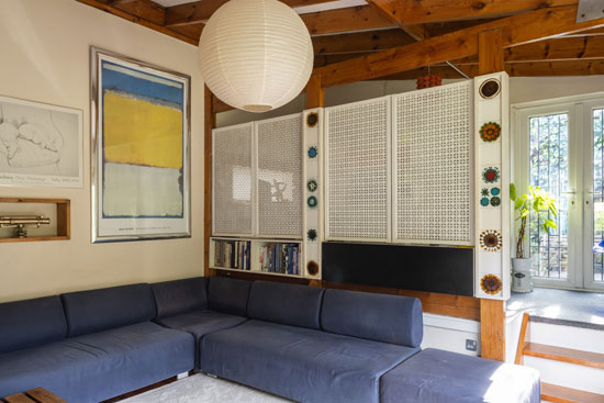 WowHauser's tweet photo. The wonderful 1960s Fred Taylor modern house in Knottingley, West Yorkshire and all its original features has just had a price drop. Worth a look if you are in that part of the world. https://t.co/k2tFilrMrF https://t.co/gJmGjLB0Xw