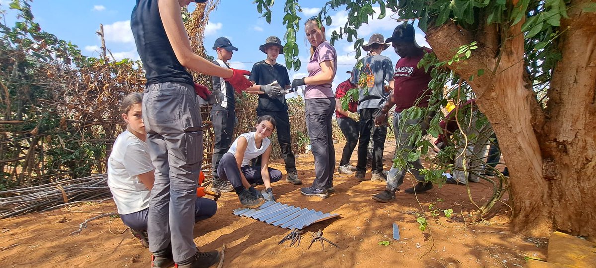campkenya's tweet photo. We couldn't help but share more photos of #TeamMbuni in #CampTsavo, deworming goats and working on the elephant deterrent fences π€ Such great work from the whole team! π€© @campsint #campseffect https://t.co/8unEJN822Z