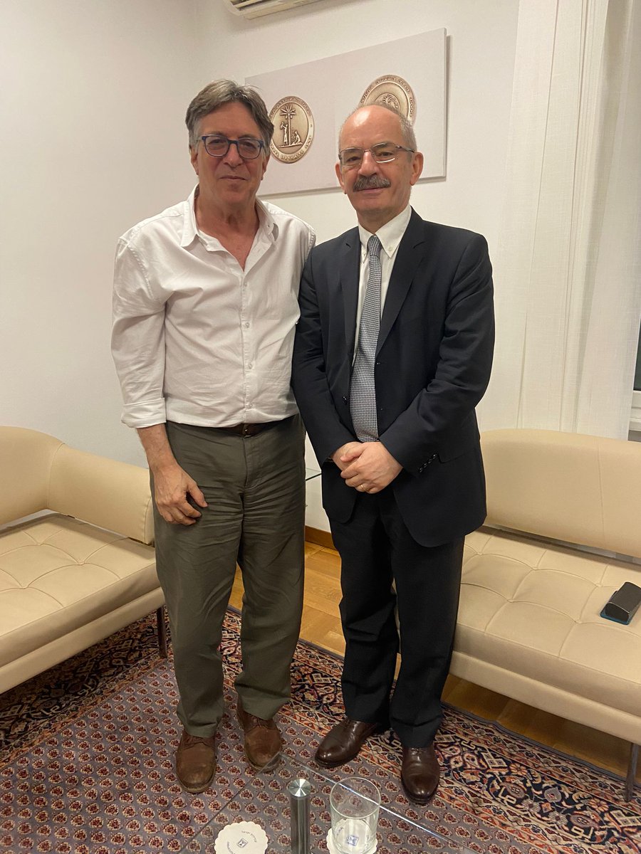 Ho avuto il piacere di salutare il Gen. Pasquale Angelosanto, coordinatore nazionale per l'antisemitismo; sul tavolo vari temi tra cui la necessità di ampliare la lotta contro l'ondata di #antisemitismo in Italia, sfruttando diversi strumenti governativi. L'incontro è stato,