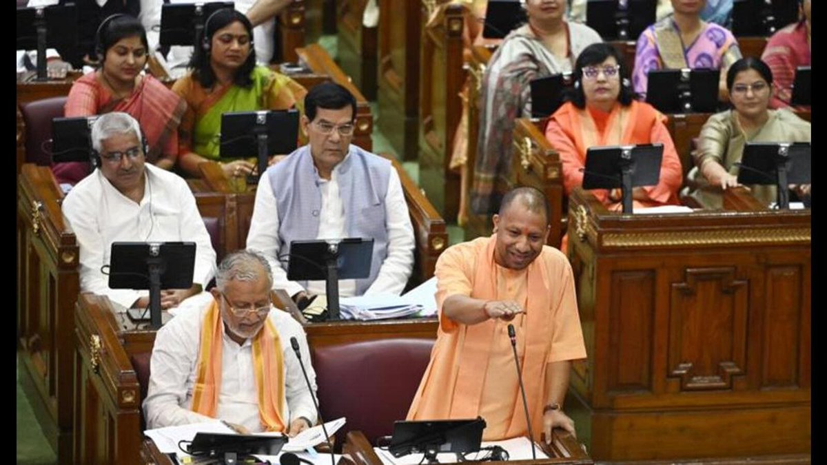 airnews_abad's tweet image. #UttarPradsh:
 યુપી વિધાનસભાએ ગેરકાયદેસર ધર્મ પરિવર્તન અધિનિયમમાં સુધારો કરવા બિલ પસાર કર્યું

#anticonversion #upassembly #BreakingNews