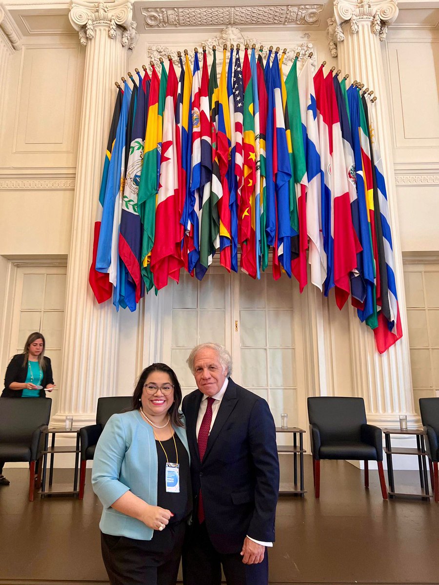 Nanuarte's tweet photo. Agradezco al Secretario General de la @OEA_oficial, @Almagro_OEA2015, por su apoyo y participación en el V Seminario de Sistemas de Salud e Introducción a Instituciones de Excelencia en Washington, DC. 🌐✨ Su liderazgo es fundamental para mejorar nuestros sistemas de salud. https://t.co/g6l1ke2LT9