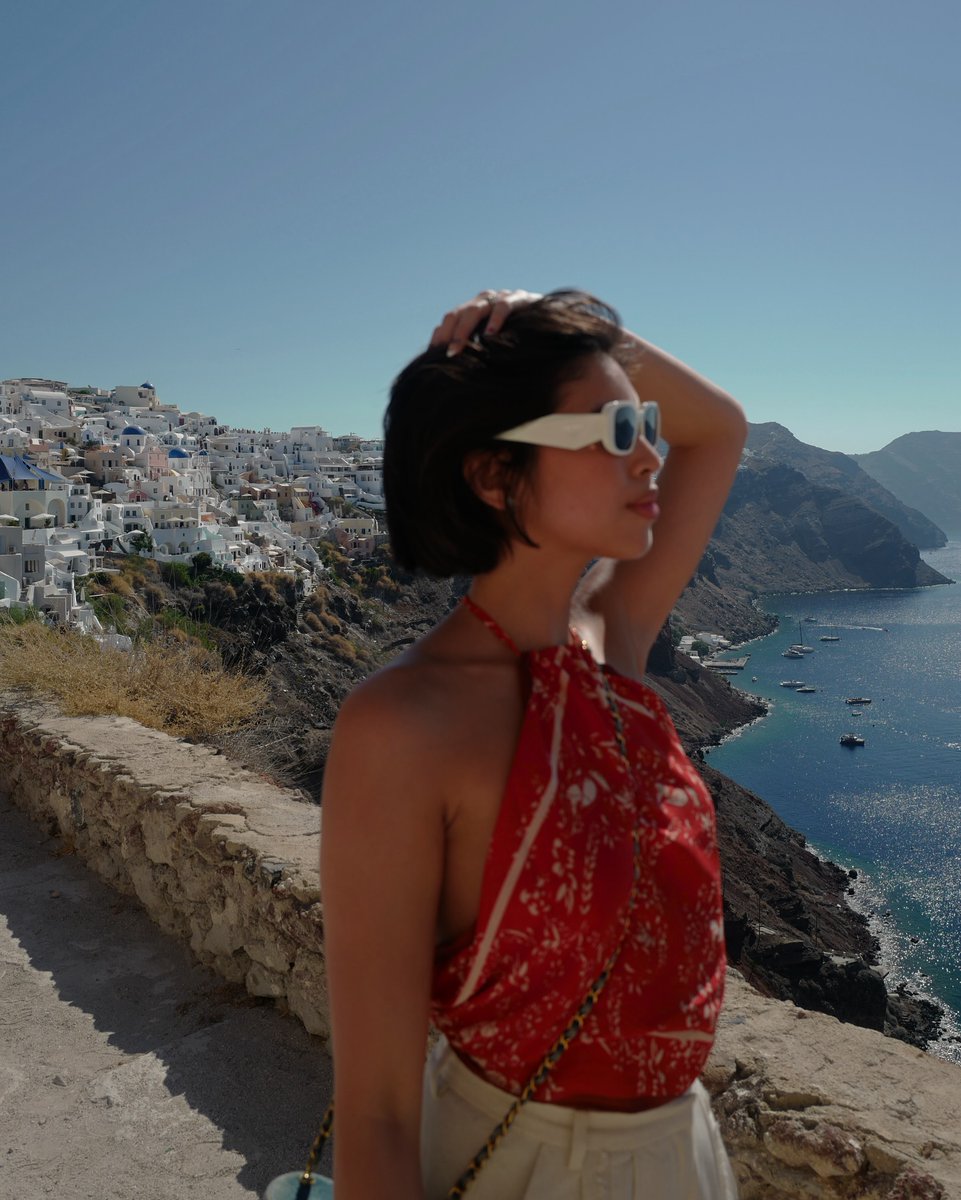 meynDEIcm's tweet photo. 📍Santorini

#MaineMendoza https://t.co/GLGLkhJIB0