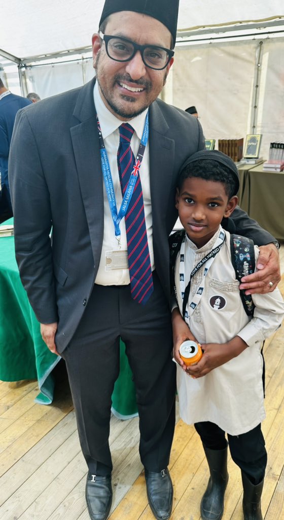 AmjadMKhanEsq's tweet photo. Rejuvenating. Invigorating. Inspiring. #JalsaUK. https://t.co/NmNZxgMEEs