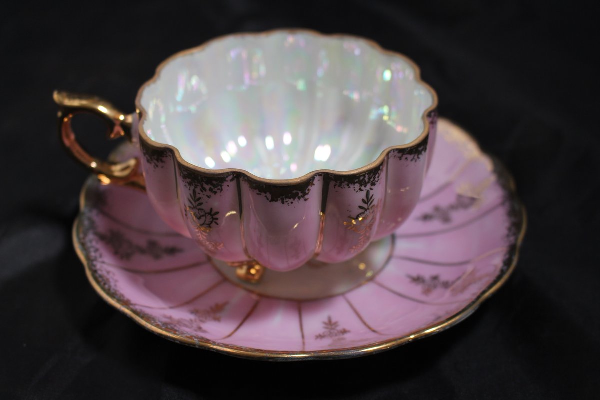 EldonHouse1834's tweet photo. Tea season always has us looking at the beautiful tea cups in the collection. This one is from Japan likely from the 1940s.
#Tea #TeaSeason #LdnOnt https://t.co/yvqFHC7GyY