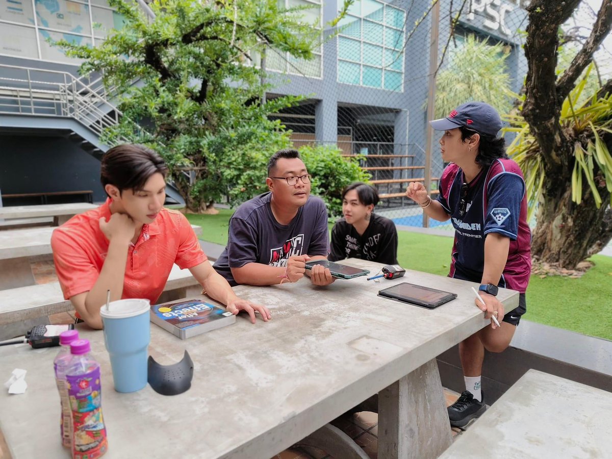 dejdirector's tweet photo. อีกไม่นานจะได้ชมไพรอทกันแล้ว ฝากผลงานเรื่องใหม่ไว้ด้วยนะจ๊ะ ฝากติดตามให้กำลังใจพวกเราด้วยนะ 🥰🥰🥰
#thelovematter 
#ติวเตอร์ติวรัก https://t.co/7vzazKKoo0