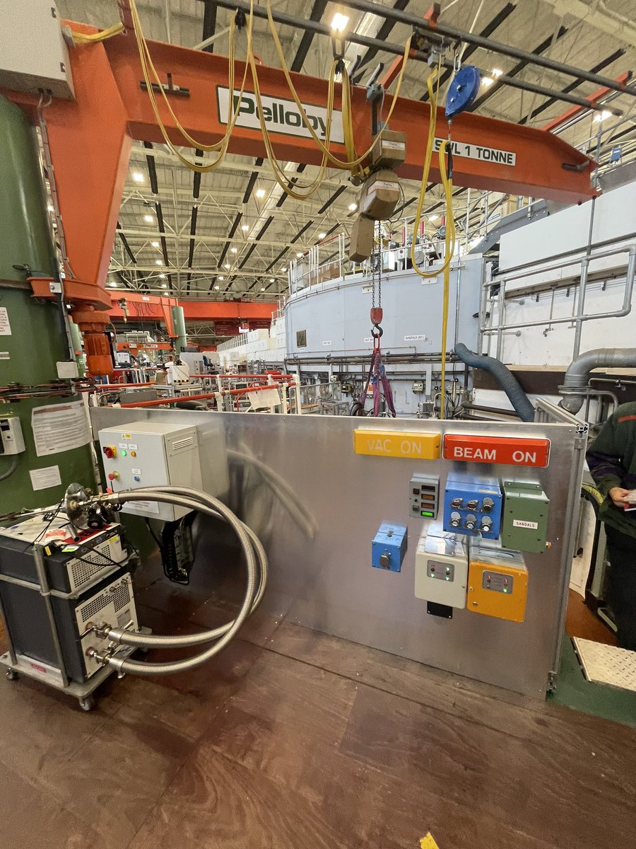 Returning from a <a href="/isisneutronmuon/">ISIS Neutron and Muon Source</a> SANDALS experiment  where I helped Anders shoot neutrons on glasses 🎯 ✨🔫

Unfortunately some beam problems in the end but still loads of awesome data 📈

<a href="/MMSmedskjaer/">Morten Smedskjaer</a>
<a href="/aalborg_uni/">Aalborg Universitet</a> 
<a href="/DanScatt_DK/">DanScatt</a> 
<a href="/dkforsk/">Dansk Forskning</a>