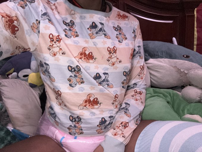 my padding today! filled the pink one and going to bed in black!! ni nii frens!!! https://t.co/hobyc<a href="/tag/littlespace"class="tags"><span>#littlespace</span></a><a href="/tag/daddiesgirl"class="tags"><span>#daddiesgirl</span></a><a href="/tag/bigdiaperfriday"class="tags"><span>#bigdiaperfriday</span></a>