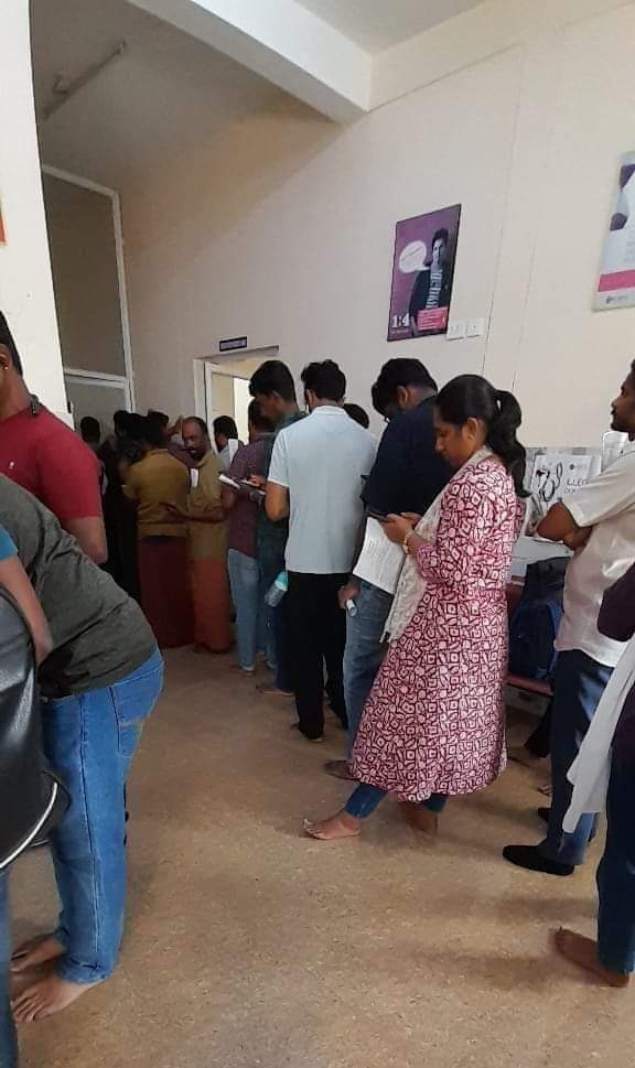 Orgasamistt's tweet image. Long Q in Sultan Bathery Blood bank

People are coming forward to donate Blood for the landslide victims of Wayanad 

This is kerala ♥️