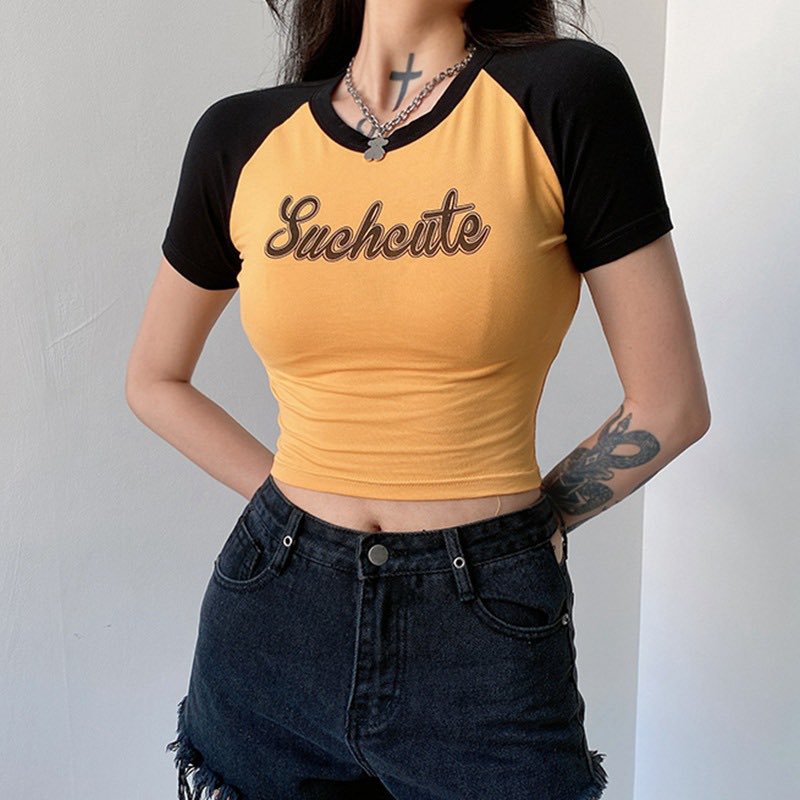 CgiilsFashion's tweet image. Mix it up with a bold contrast 🔥
Don&apos;t hesitate to contact us!
Website: cgiils.en.alibaba.com 
               cgiils.com
 #ContrastColor #CropTopTrends #ColorPop #CropTop #ColorBlock #CasualChic  #Tee  #PrintedTshirt #BrightOutfit