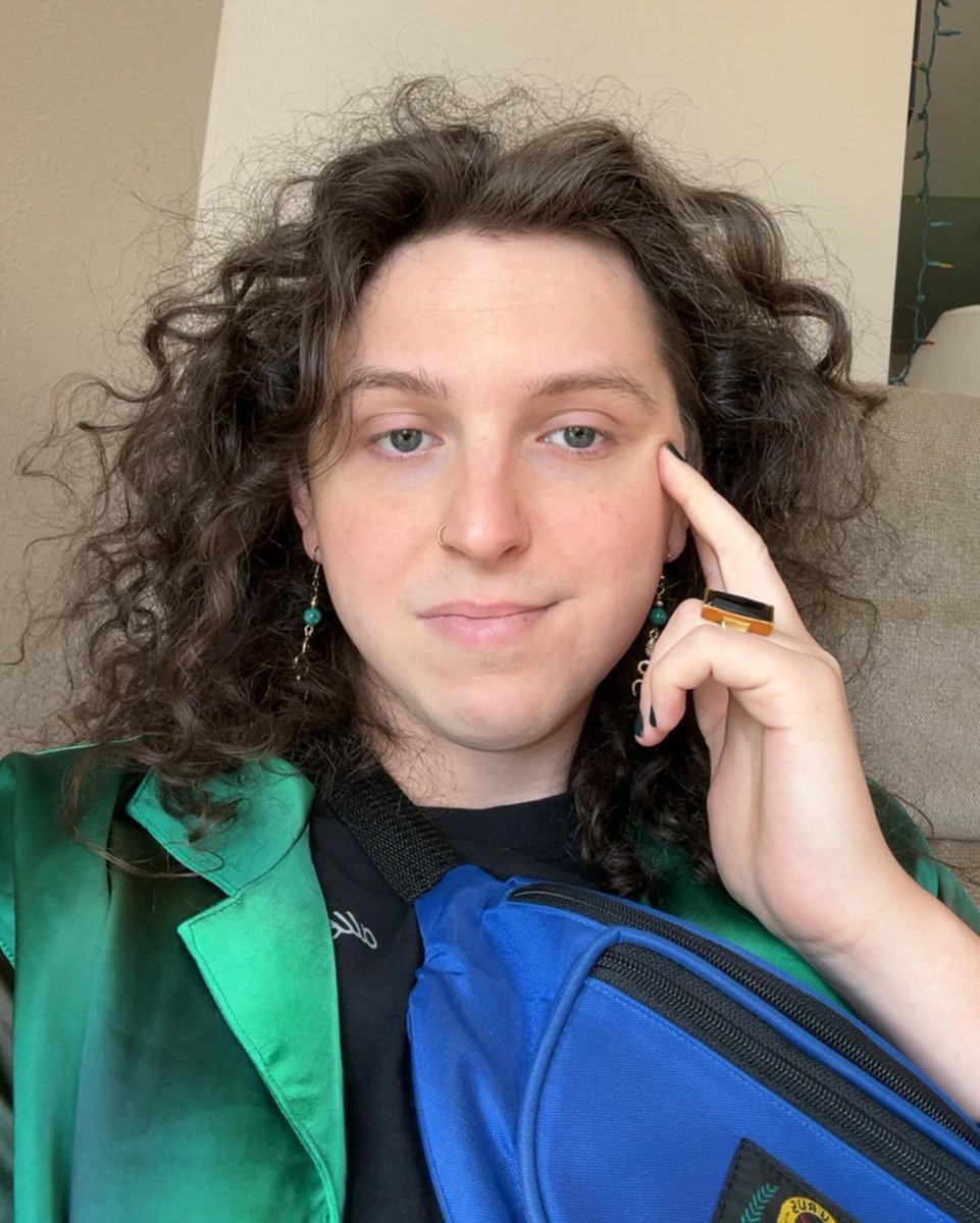 AnAverageGuy4's tweet photo. local trans lesbian forgets how to function if she isn’t perceived https://t.co/1kQOmk8imu