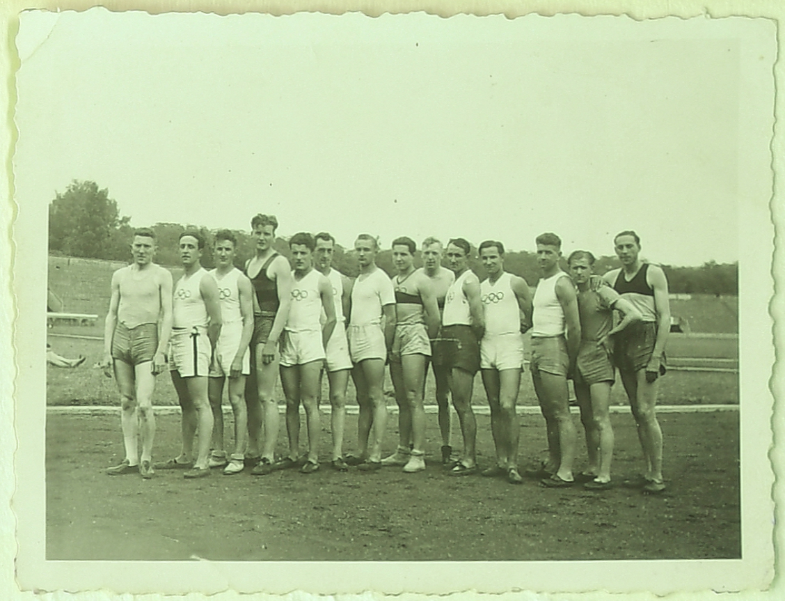 Athlète de cross-country, Maurice Beaudouin est né en 1915 à Xertigny et décédé en 2001 au Cannet (Alpes-Maritimes).

Il remporte successivement de nombreux championnats dans les années 1930. Il est champion de Paris en 1937, 1938 et 1939.