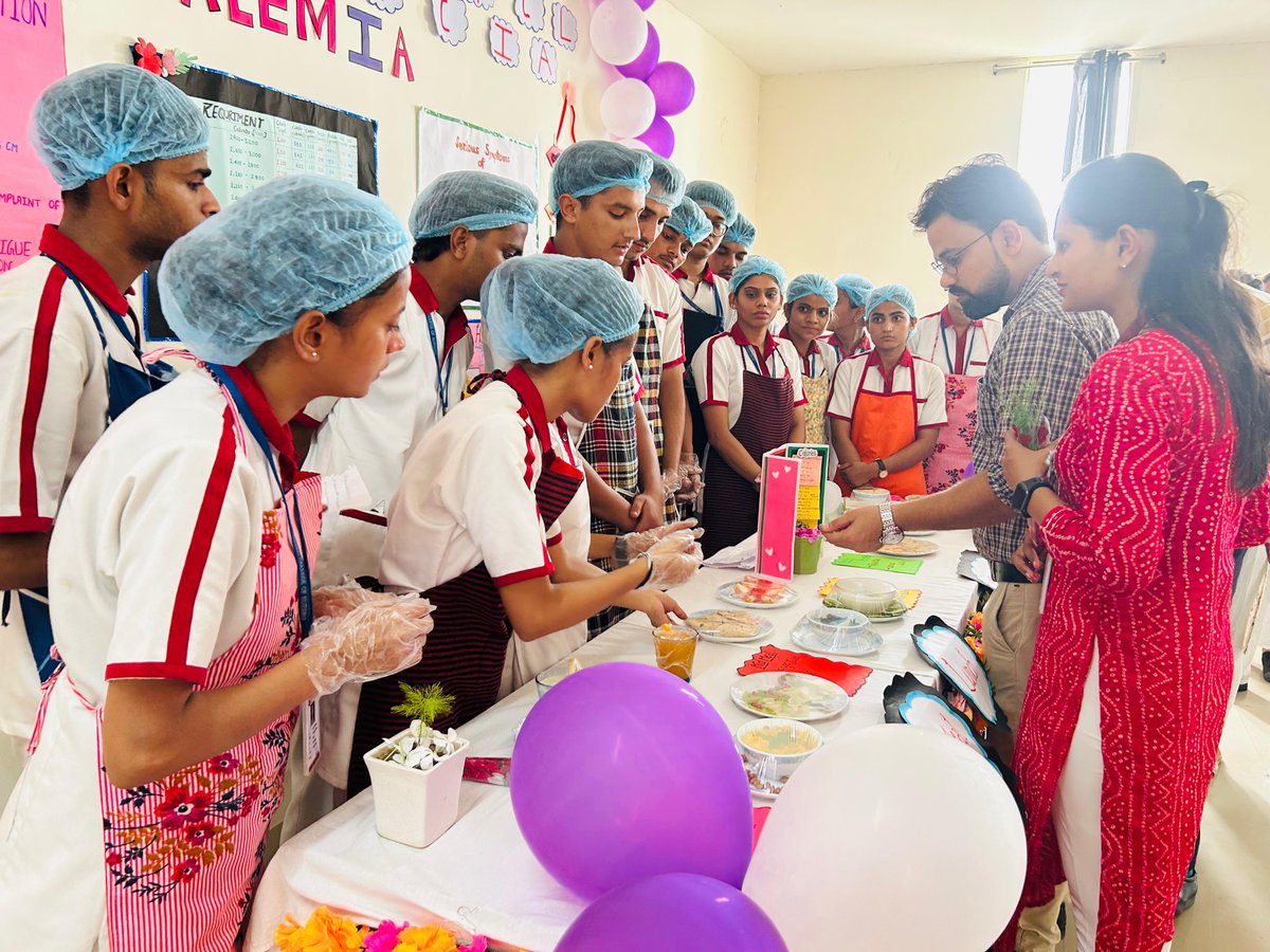MetroCollege1's tweet photo. Metro College of Nursing held a Nutrition Practical from 22nd to 26th July 2024 for GNM 1st-year students. The practical focused on teaching students about the nutritive value of food and tailoring diets to patients' needs. https://t.co/PhNGn8Dpok