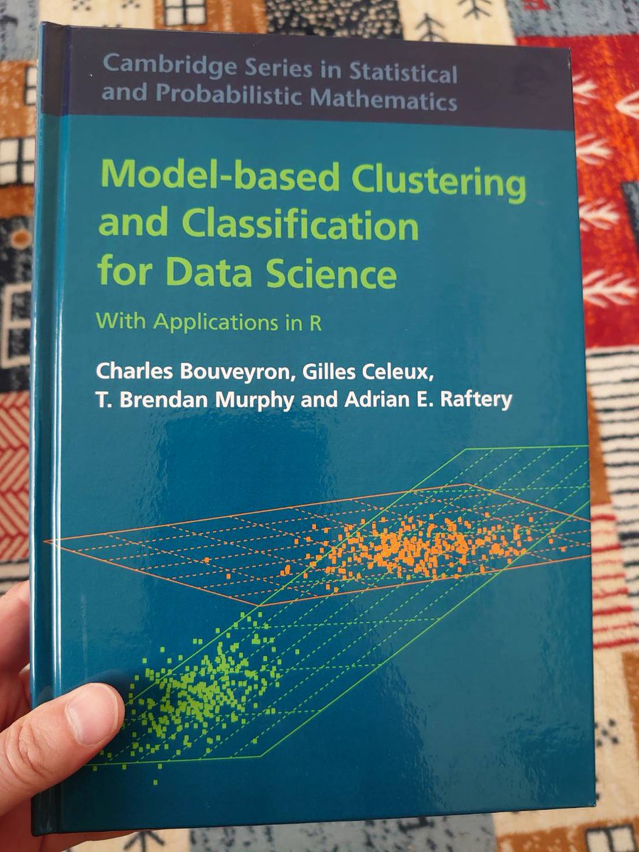 FrnkNlsn's tweet image. A beautifully color illustrated book with many figures and codes in R. Highly recommended! 

@cbouveyron @AdrianRaftery1