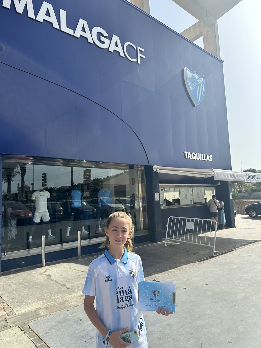 kapurro333's tweet photo. @MalagaCF ya tenemos nuestros abonos!!!!
Este año a disfrutar y sufrir a partes iguales https://t.co/zCErU9lf2i