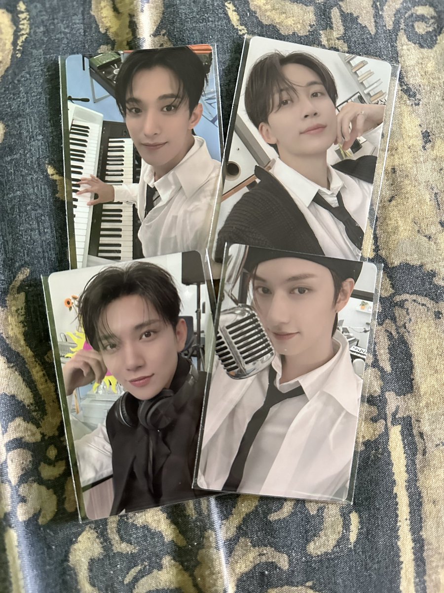 J.~🐢🦦🐱 NUEST 5EVER tweet media
