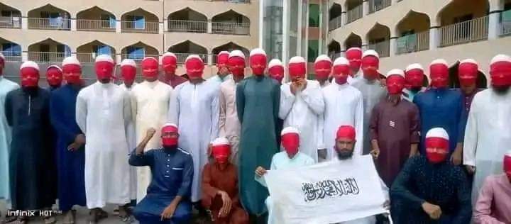 imSajjad174's tweet photo. ধন্যবাদ জানাচ্ছি ✊
মাদ্রাসার সকল ছাত্রবৃন্দদেরকে।
দেশ ও জাতির ক্লান্তি লগ্ন মুহূর্তে পাশে থাকার জন্য....

#RedForJustice 
#SaveBangladeshiStudents 
#StepDownHasina https://t.co/Q8Ujmja422