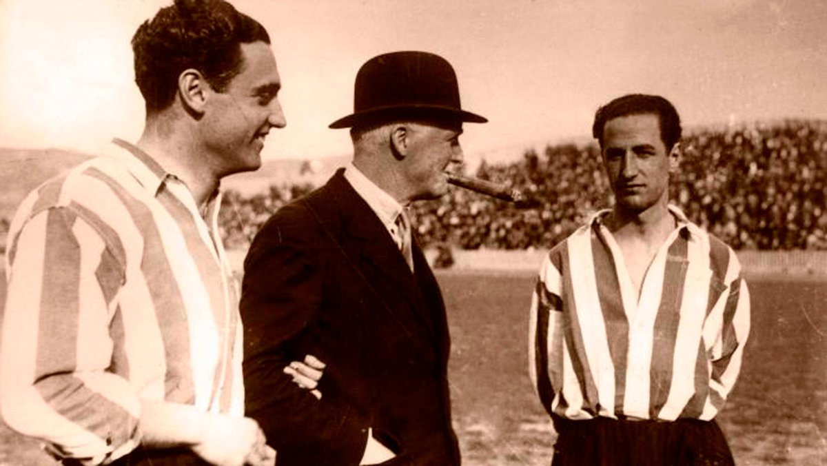 Christopher Evans tweet media