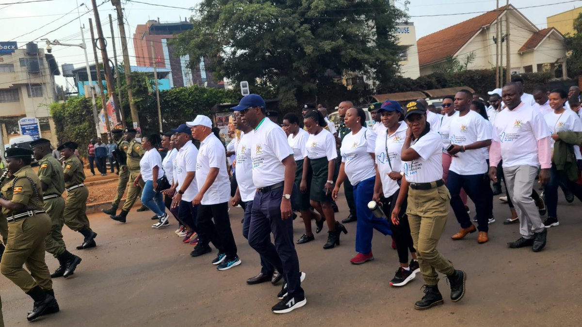 make a child smile tweet media