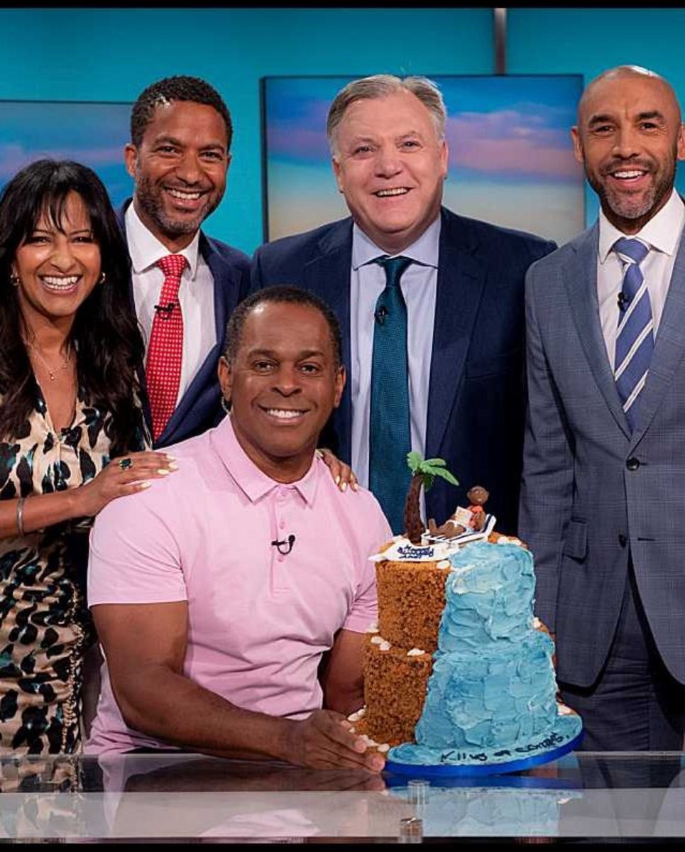 Hummingbird Bakery tweet media