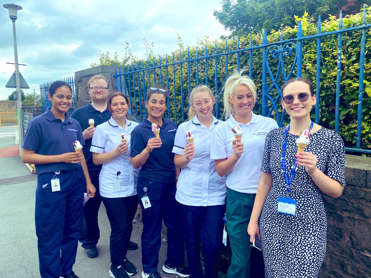 Ellie Pearson tweet media