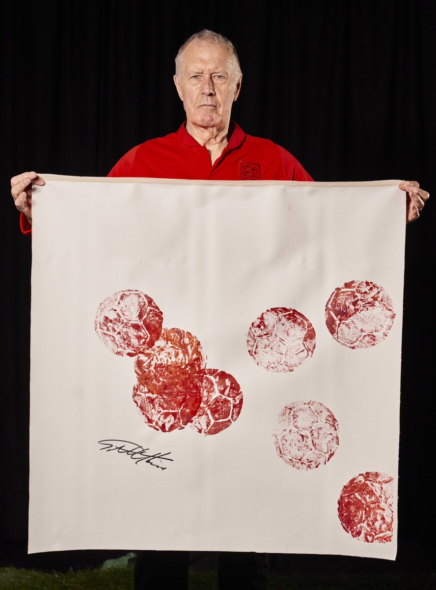 The_Supporters_'s tweet photo. England’s World Cup hero - Sir Geoff Hurst is supporting our #makeanimpact campaign. A truly unique painted canvas will be auctioned with proceeds going to the #jeffastlefoundation - contact us with you are interested. #football #dementia https://t.co/0YoKkpl110