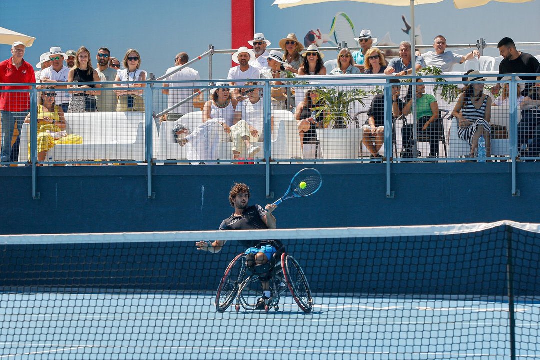 Martin de la Puente (@tindelapuente) on Twitter photo Exhibición tenis en silla en casa!!
Exito de público en #URECA, con mi compañero <a href="/DaniCaver/">Daniel Caverzaschi</a> con la presencia de los alcaldes de Nigrán y Porriño
🏝️Vacaciones en #Galicia antes de <a href="/Paris2024/">Paris 2024</a>
<a href="/csd/">csd 🇺🇦</a> <a href="/alcporrino/">Alejandro Lorenzo “Caroca”</a> <a href="/ConcelloNigran/">Concello de Nigrán</a> <a href="/SomosABANCA/">ABANCA</a> <a href="/fdeportegal/">fundaciondeportegalego</a> <a href="/ITFTennis/">ITF</a>
📸<a href="/AtlanticoDiario/">Atlántico</a> Exhibición tenis en silla en casa!!
Exito de público en #URECA, con mi compañero <a href="/DaniCaver/">Daniel Caverzaschi</a> con la presencia de los alcaldes de Nigrán y Porriño
🏝️Vacaciones en #Galicia antes de <a href="/Paris2024/">Paris 2024</a>
<a href="/csd/">csd 🇺🇦</a> <a href="/alcporrino/">Alejandro Lorenzo “Caroca”</a> <a href="/ConcelloNigran/">Concello de Nigrán</a> <a href="/SomosABANCA/">ABANCA</a> <a href="/fdeportegal/">fundaciondeportegalego</a> <a href="/ITFTennis/">ITF</a>
📸<a href="/AtlanticoDiario/">Atlántico</a>