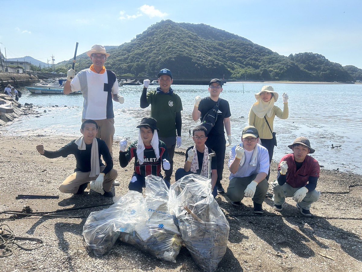 sunfuture0316's tweet photo. 7月28日は笠岡市で「リフレッシュ瀬戸内」に参加しました。早朝から暑かったですが、海岸クリーン作戦を実施！🦀
笠岡市の男子部は30年以上、海岸清掃に取り組んでいるんです。すごいですね！😍

#sunfuture #SDGs  #岡山 https://t.co/YJA9UNeLAe