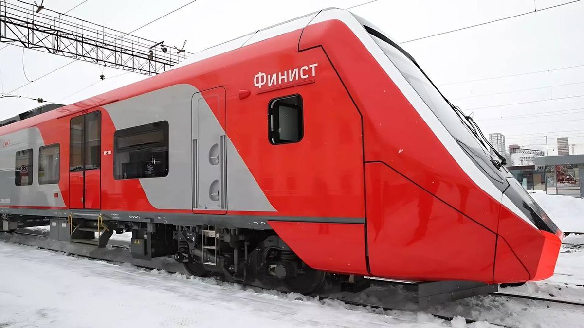 "Финист" вместо "Ласточки"🚉

К 2026-му вместо "Ласточек" по направлению "Нижний — Москва" на ГЖД планируют запустить их отечественные аналоги — поезда "Финист". Они на 100% сделаны из российских деталей на заводе в Свердловской области.