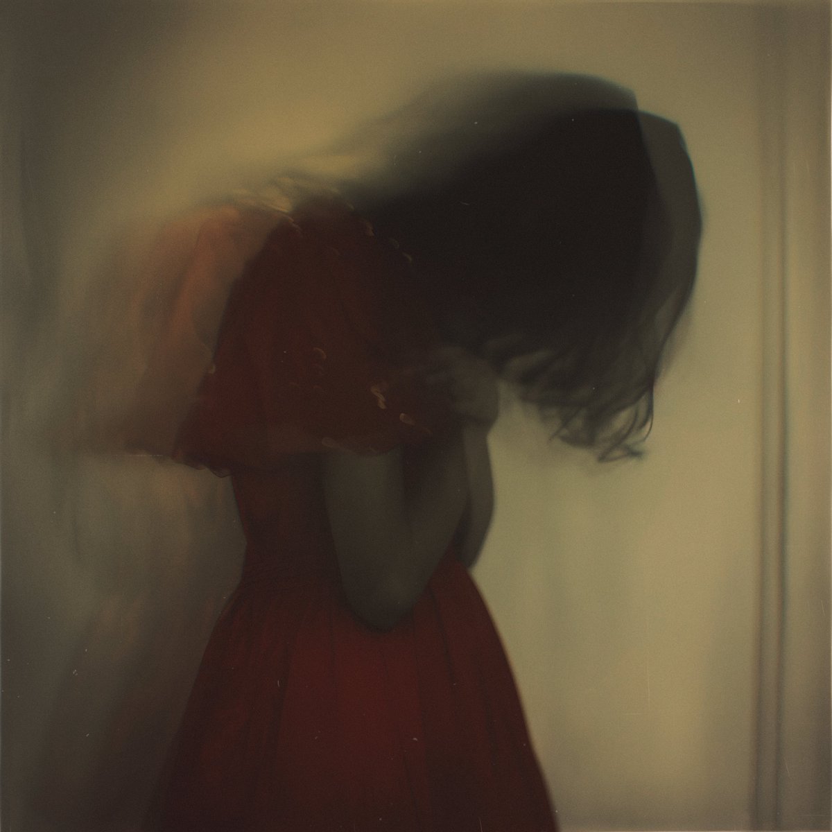 Ghostly Trace

a presence that just passed through, leaving behind a faint ghostly imprint.

From Apparition curated by <a href="/ItanWorld/">Ìtàn: West African Artistry</a> 

Available <a href="/foundation/">Foundation 🌐</a> 

 0.1Eth 

Good Morning 🌞 

Link in thread 🧵