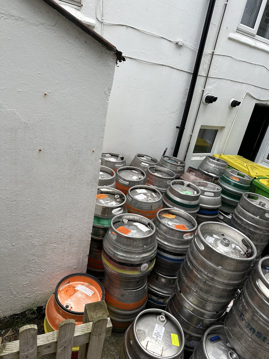 White Lion Inn tweet media