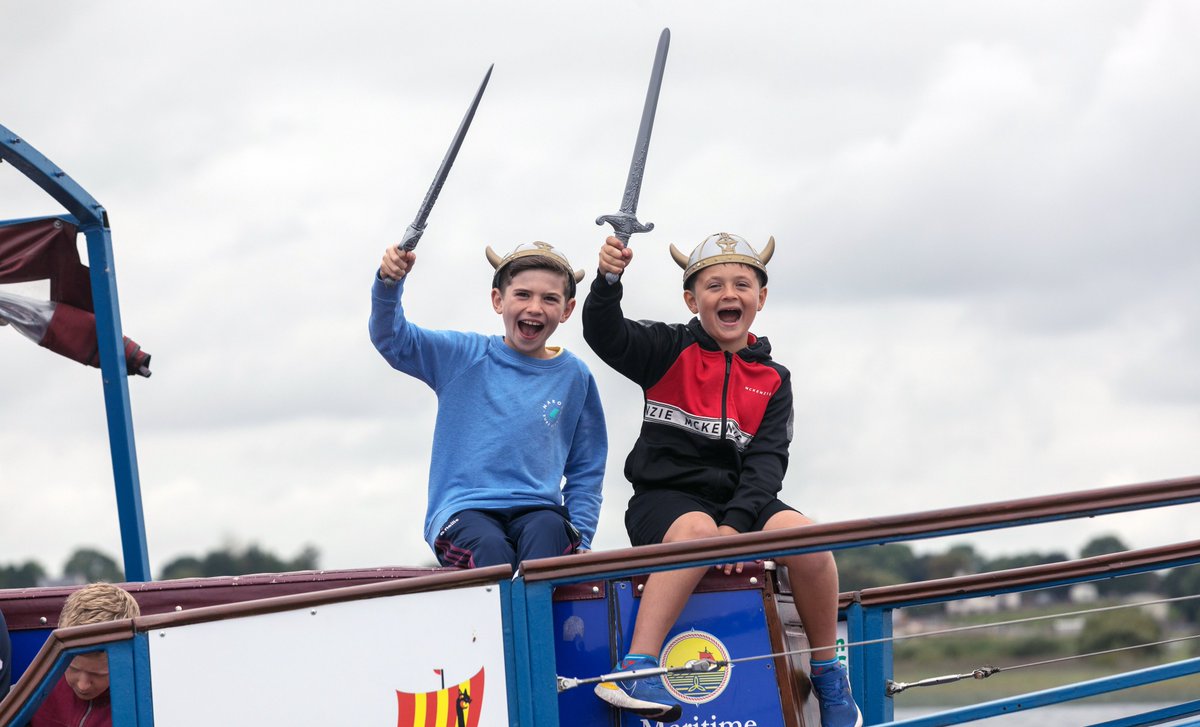 MidlandsIreland's tweet image. The Midlands is set to become a hive of activity this weekend, including live music in Longford's St. John Church, outdoor movie screenings in Birr, Vikings on the Shannon River, scarecrows in Durrow, and steam engines in Stradbally. Take a look 👇
midlandsireland.ie/midlands-hecti…