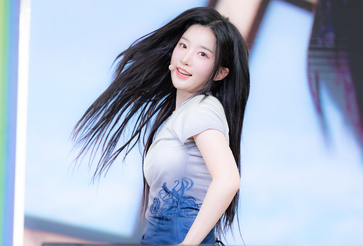 240720 お台場冒険王 tripleS Special Live ユヨン🐰 #tripleS #트리플