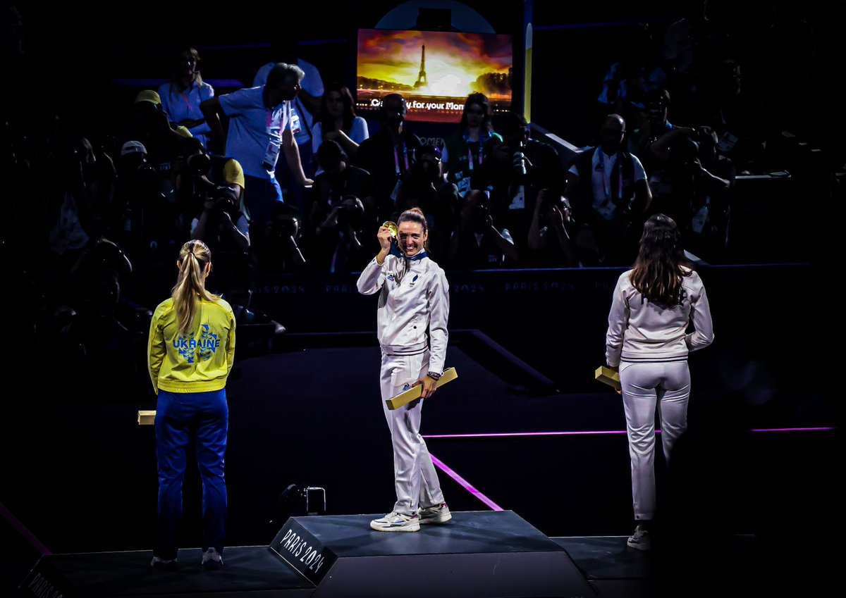 Edward Arkwright tweet media