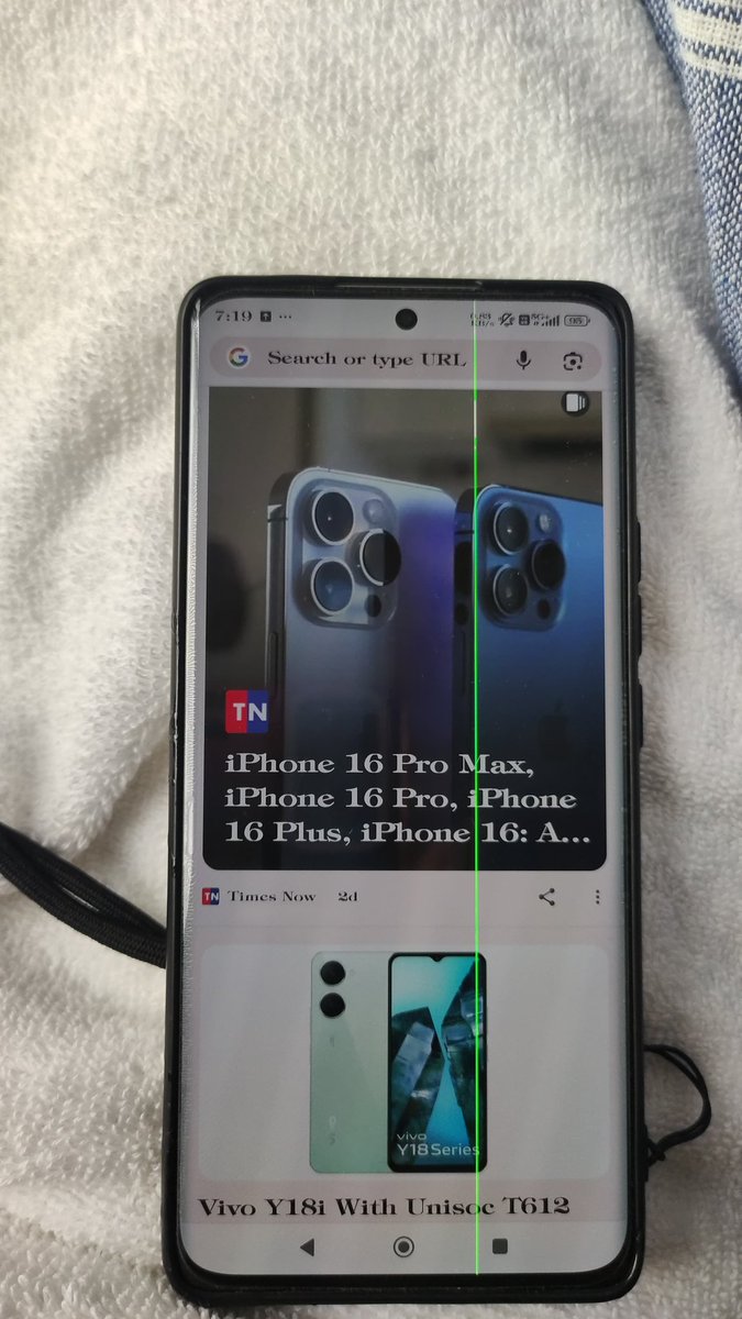 ehsan2577's tweet photo. @TechWiser Green Line on my Xiaomi 12 Pro 5G.There was no issue until it was in warranty but when the warranty ends Xiaomi is deliberately doing this to earn money.
Absolutely pathetic experience never going to buy any XIAOMI phone in future
@XiaomiIndia https://t.co/kwl9xihrQ9