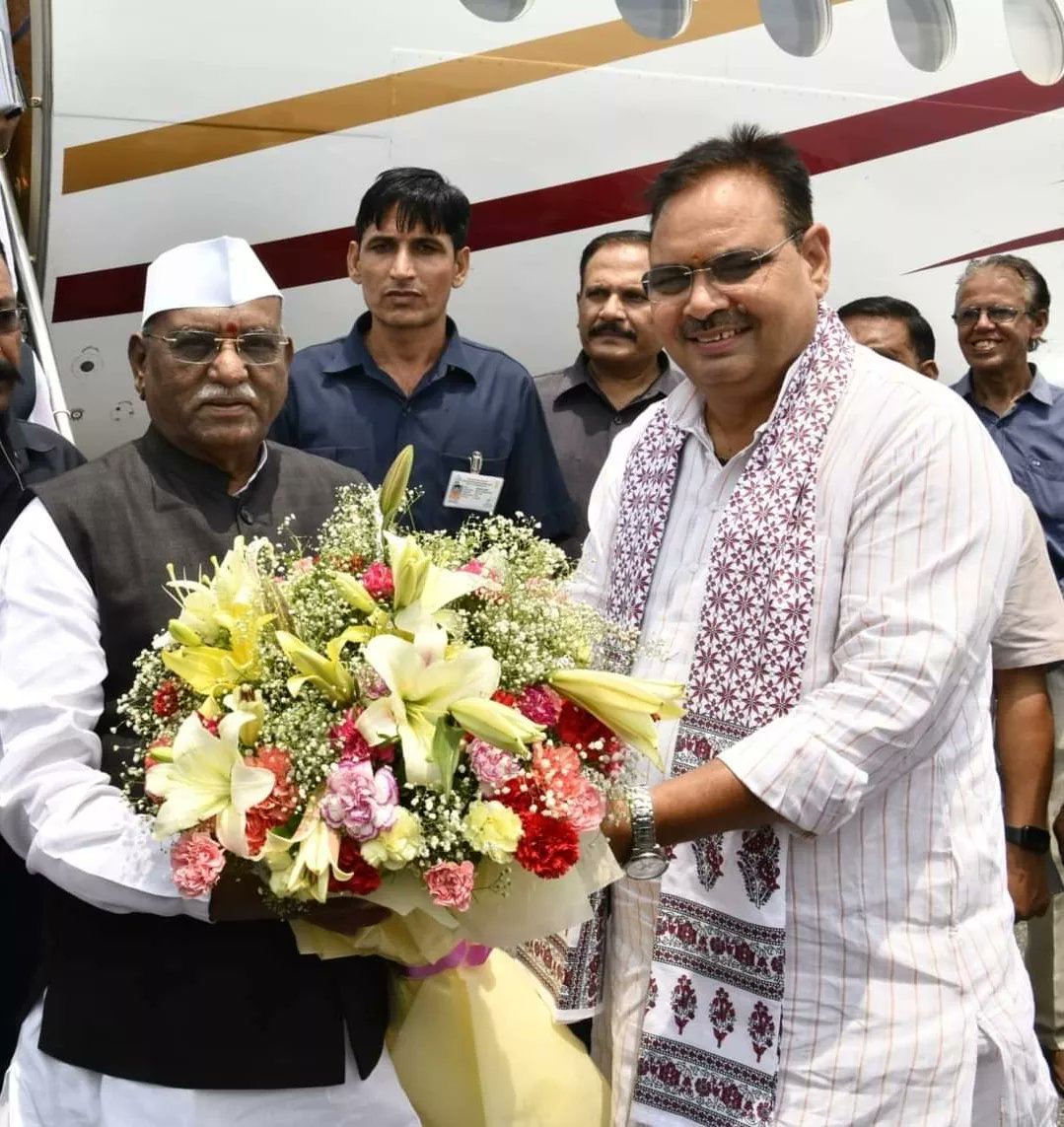 BagadeHaribhau's tweet photo. नम्र आभार...आपकी स्वागत एंव शुभकामनाएं मौल्यवान है !!
आपल्या स्वागत व शुभेच्छांसाठी मनःपूर्वक धन्यवाद !
#haribhaubagadeupdates 

#Governor #Rajysthan https://t.co/S1Etf68YzN