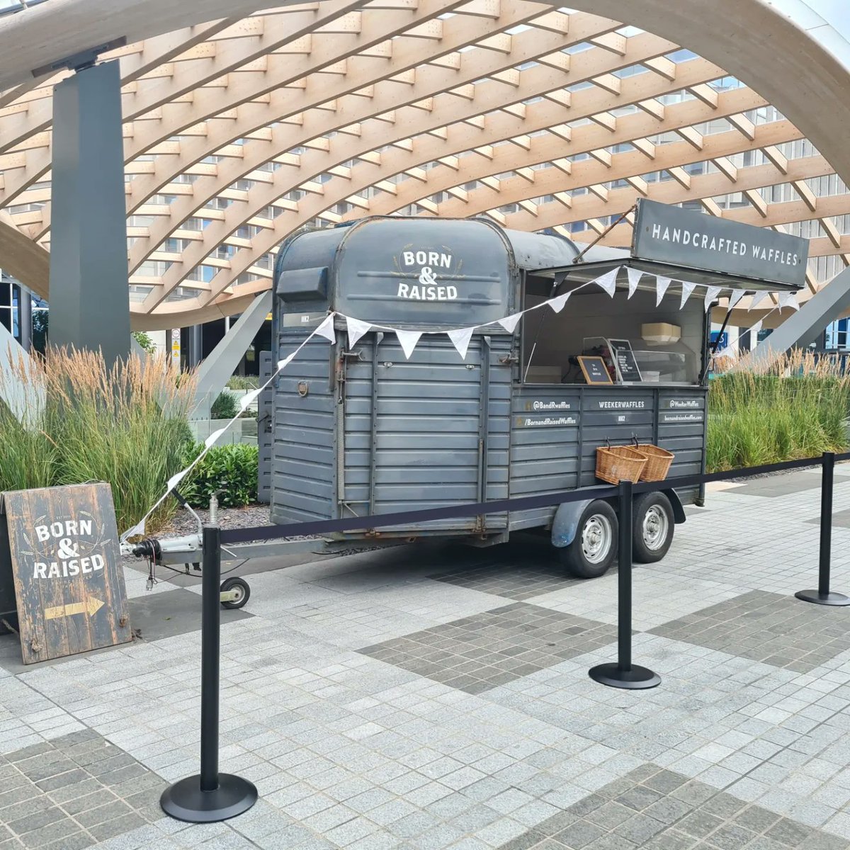 I am looking to connect with event organisers across #Ireland/#NorthernIreland for company events such as sales days or staff appreciation days.

If you are interested in adding an impressive touch to your event, consider including our waffle truck 🧇 🚚 

Feel free to tag your