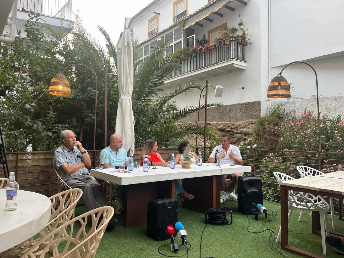Ayuntamiento de Setenil de las Bodegas tweet media