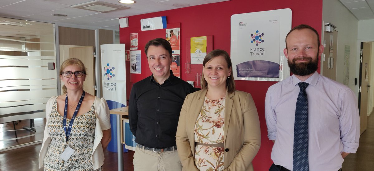 #Visite France Travail - Partager les bonnes pratiques des services publics | Aurillac - 23/07
👉Dans le cadre de ses missions de référente de la démarche "Services publics + " dans le Cantal, Elodie Mareau a échangé avec la direction de France Travail Aurillac Mauriac sur leur