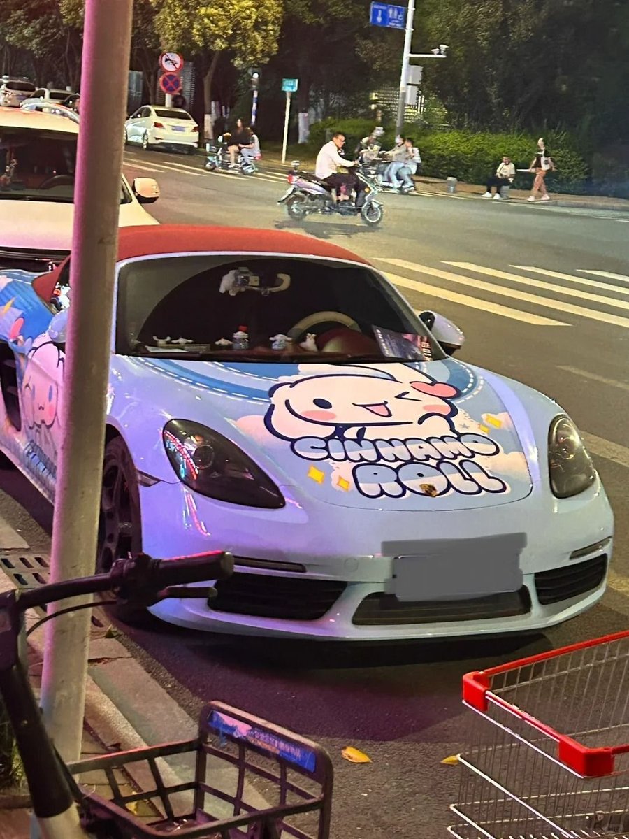 lovesickdoe's tweet photo. cinnamoroll car https://t.co/l6PRQzgbms