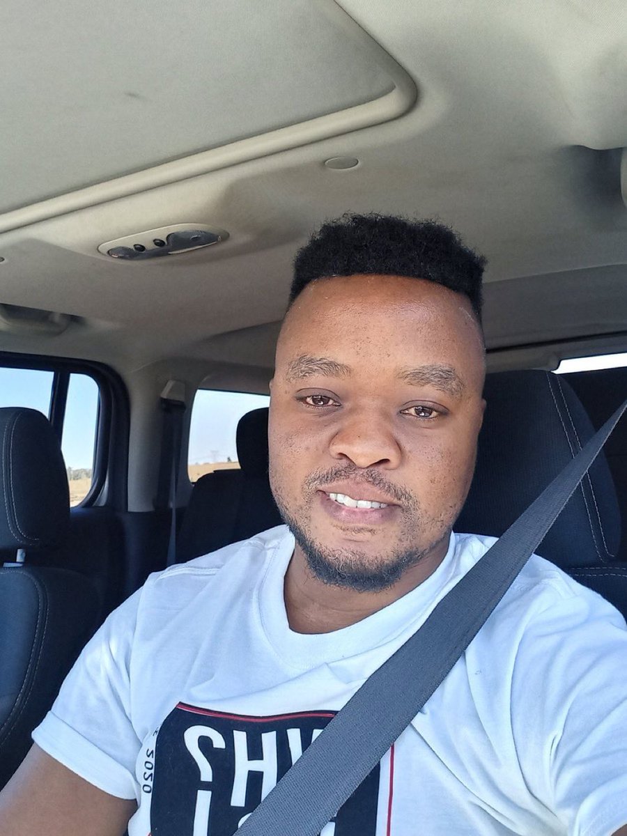 PhilMphela's tweet photo. NEWS: 

Umkhokha-The Curse headwriter bags new show

Kagiso Mogale has been greenlit by Multichoice to pen a new telenovela for Mzansi Magic. 

Mogale has an impressive resumè that includes writing for Isidingo and recently working on the series Kokota. 

#KgopoloReports https://t.co/ytdzh8mgJu